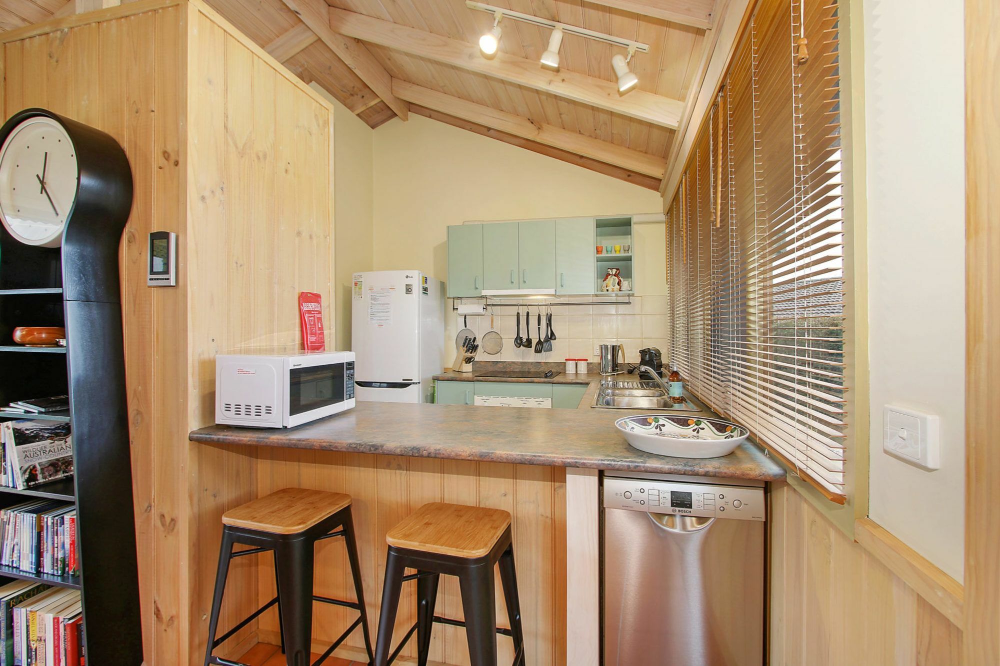 R & R In Bright - Short Walk To Town Apartment Exterior photo